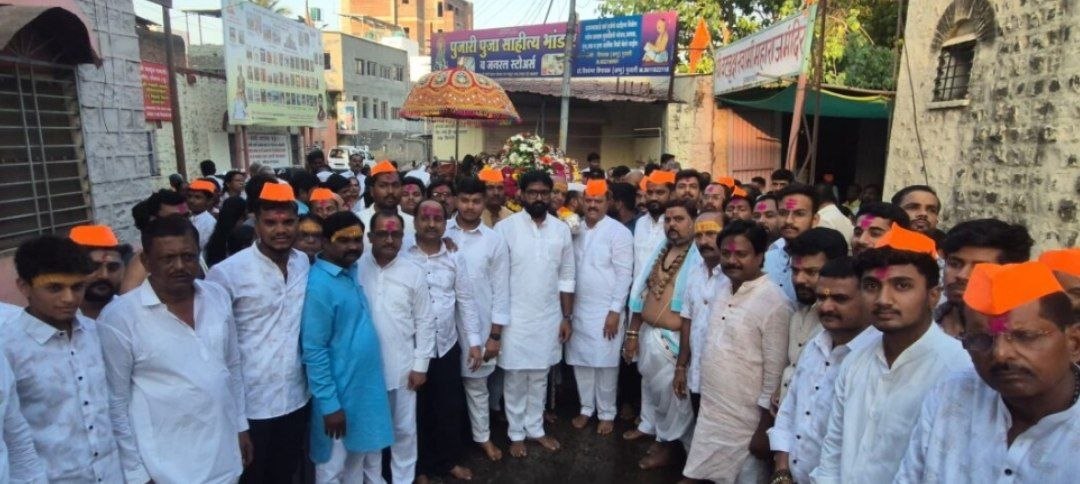 श्री स्वामी समर्थांच्या १४८ व्या पुण्यतिथी निमित्त अक्कलकोट श्री वटवृक्ष देवस्थानच्या वतीने पालखी सोहळा संपन्न