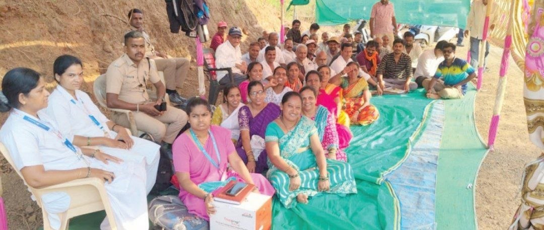 क्रशर प्लांटमुळे घरांना तडे; तोंडवली बोभाटेवाडी ग्रामस्थांचे आमरण उपोषण सुरू