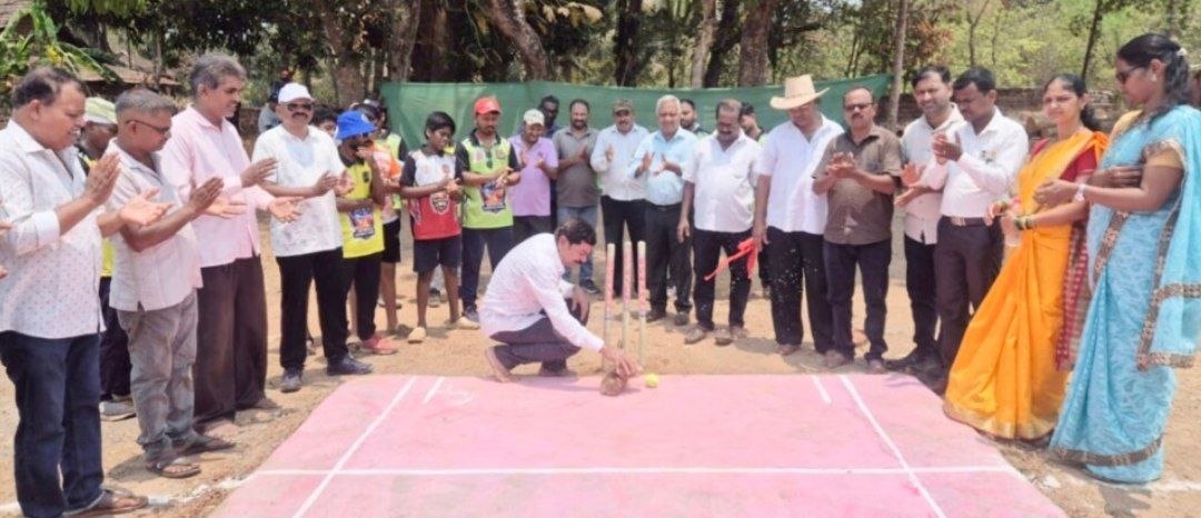 स्पेशल प्रीमियर लीगचे अनिल कांदळकर यांच्या हस्ते उद्घाटन !