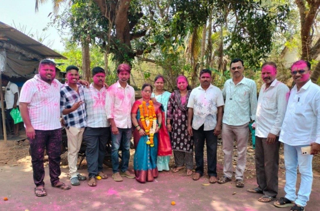 मठ ग्रा.पं. सदस्यपदी गाव विकास पॅनलच्या दर्शना नाईक विजयी