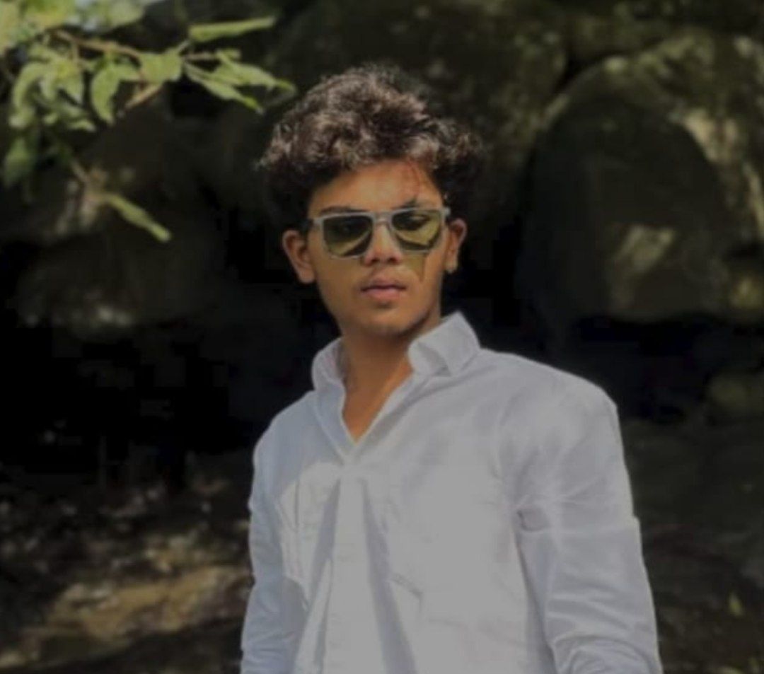 शिरोडा वेळागर समुद्रात बुडालेल्या गडहिंग्लज येथील पर्यटक विद्यार्थ्याचा मृतदेह&hellip;