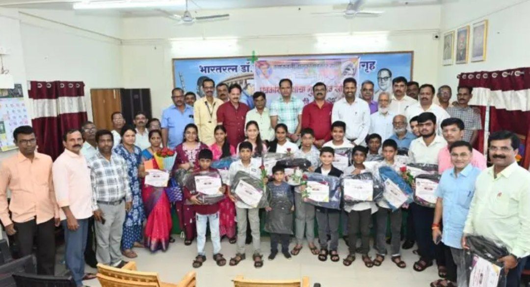 कणकवली तालुका पत्रकार संघाच्यावतीने पत्रकारांच्या गुणवंत पाल्यांच्या गौरव सोहळा