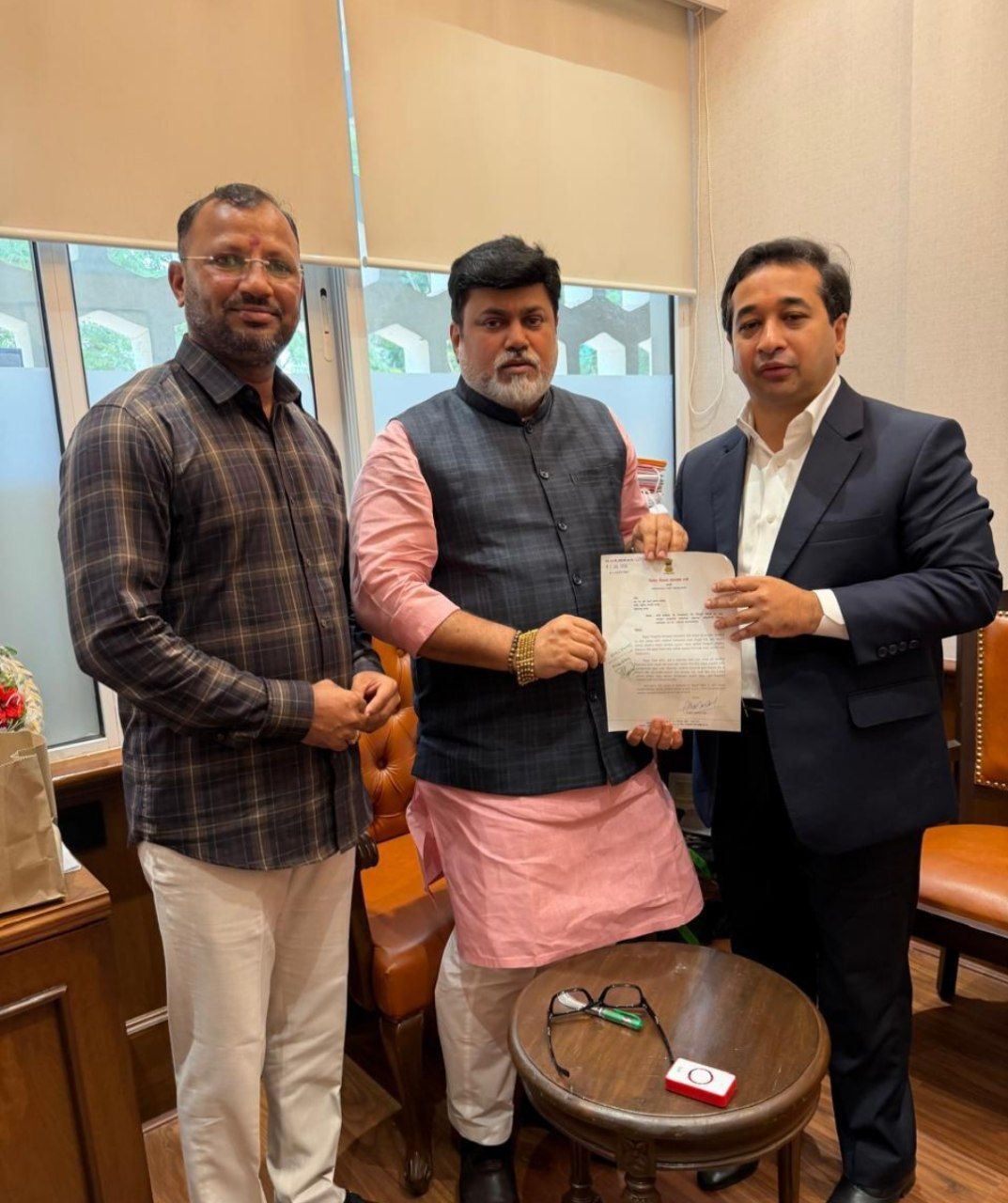 नाधवडे येथे २८ एकर शासकीय जागेवर एमआयडीसी स्थापन करण्याची मंत्री नितेश राणे यांची मागणी